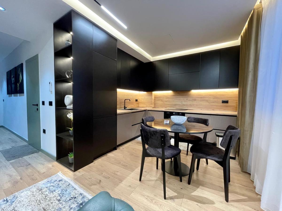 Queens Luxury Apartments Tiran Dış mekan fotoğraf