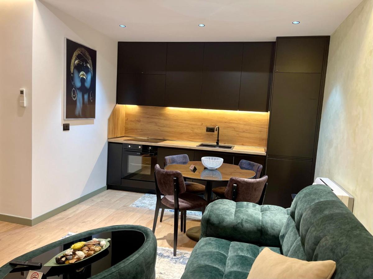 Queens Luxury Apartments Tiran Dış mekan fotoğraf